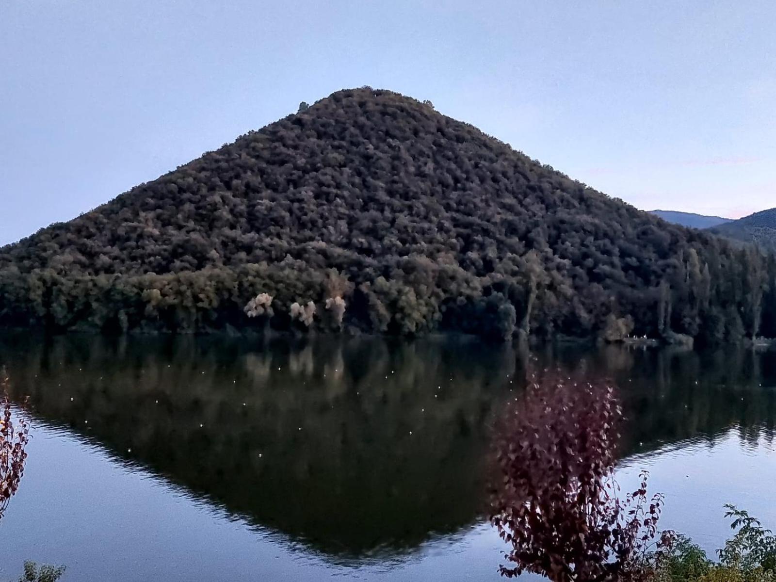 Le Finestre Sul Lago Piediluco Exteriör bild