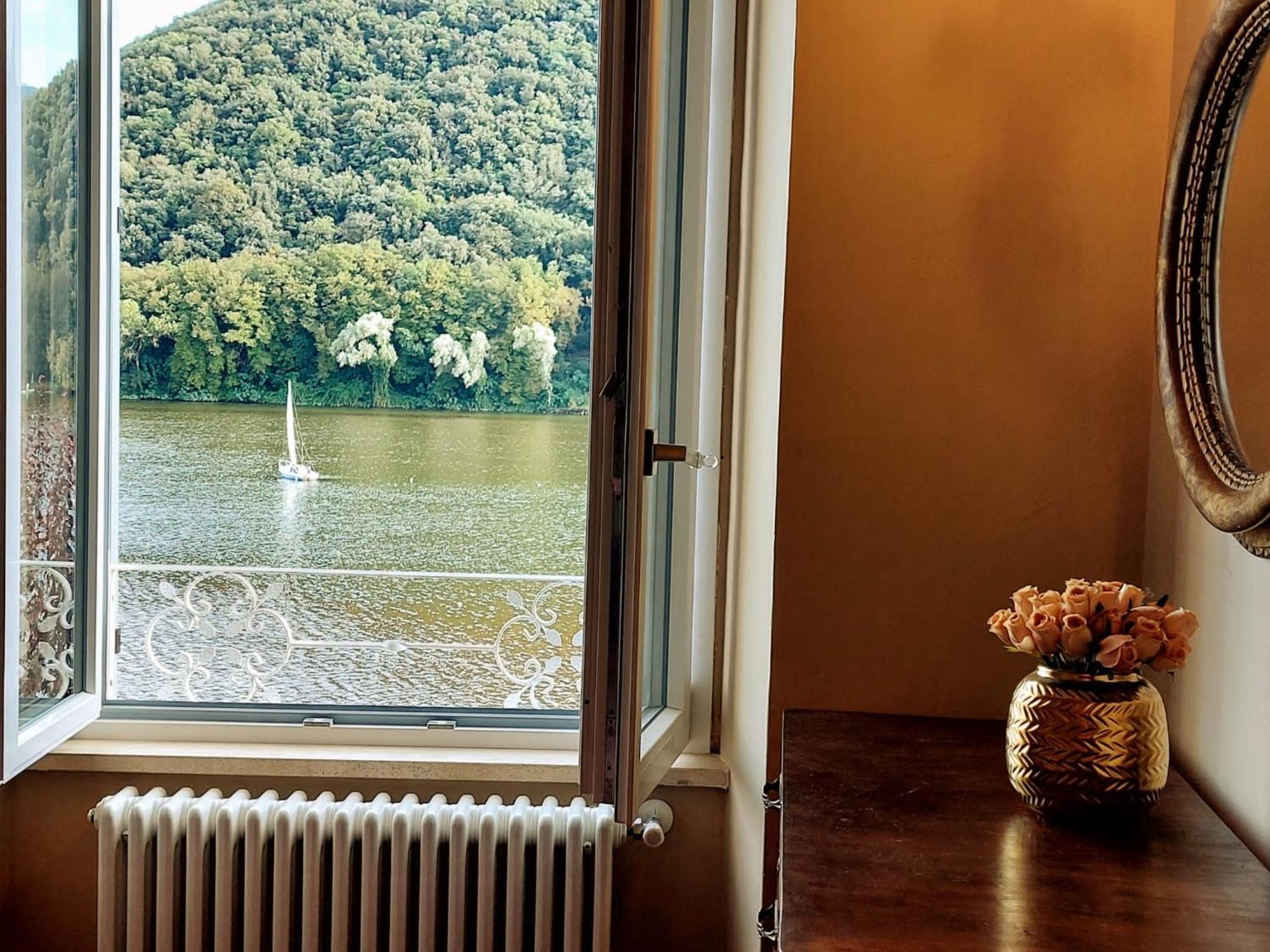 Le Finestre Sul Lago Piediluco Exteriör bild